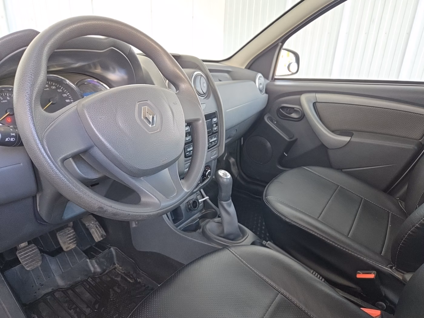 Renault Duster фото 12