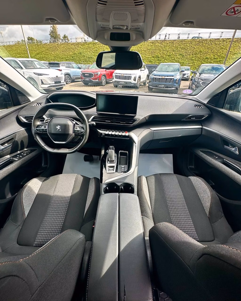 Peugeot 5008 фото 9