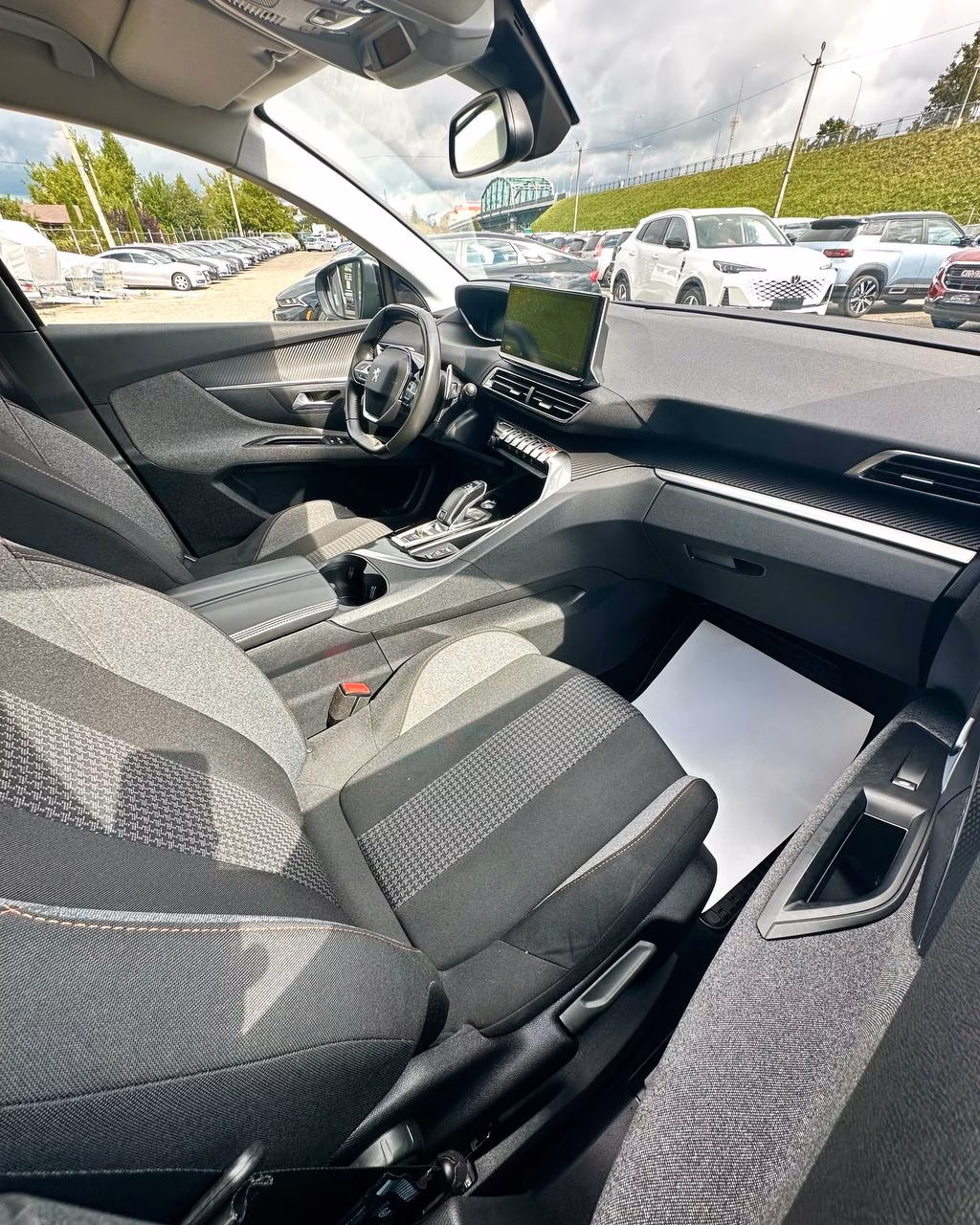 Peugeot 5008 фото 11