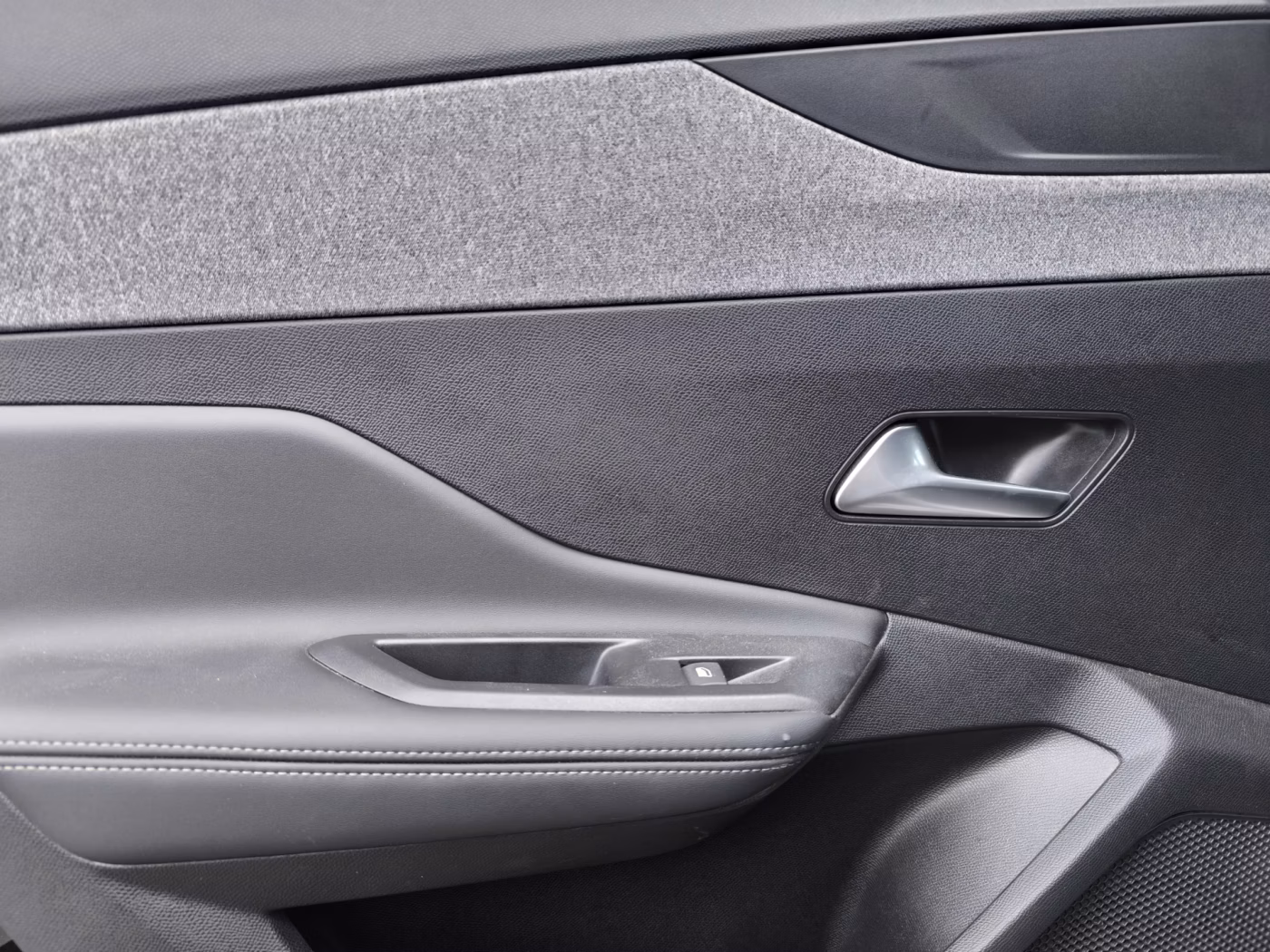 Peugeot 308 фото 9