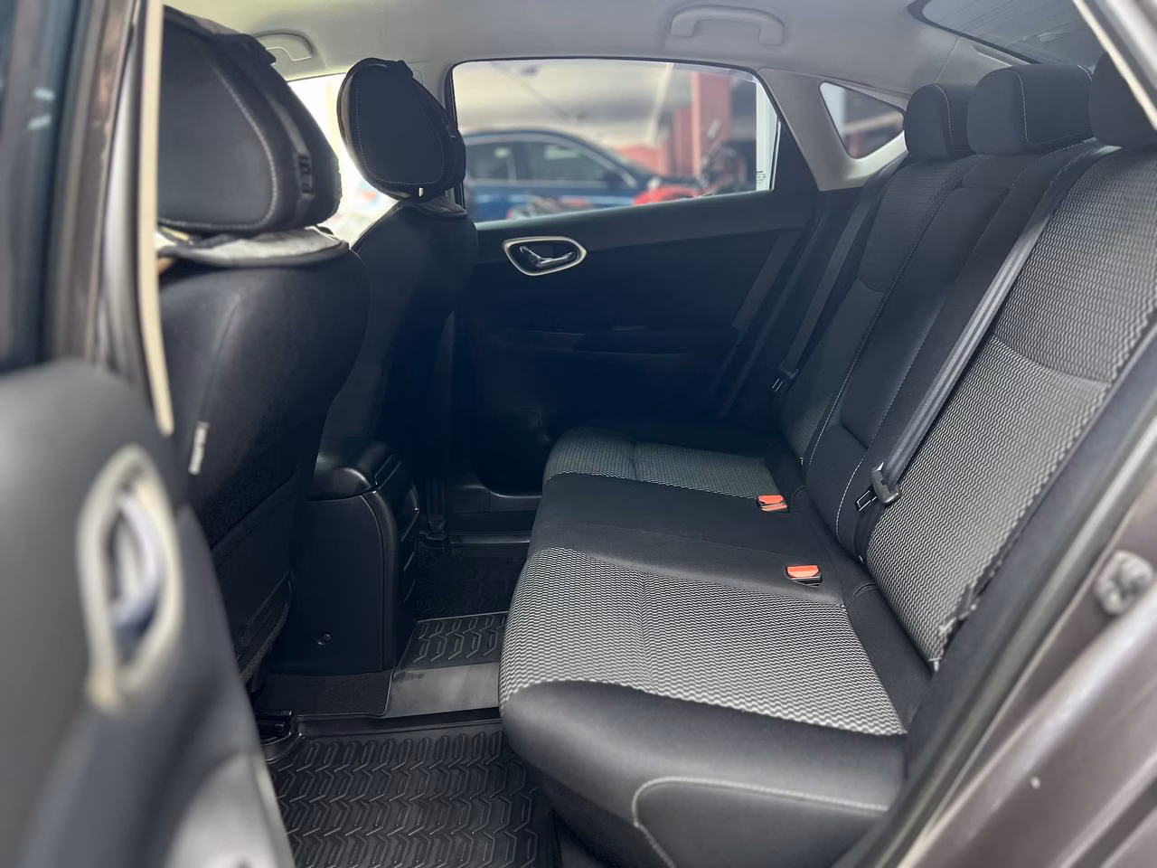 Nissan Sentra фото 8