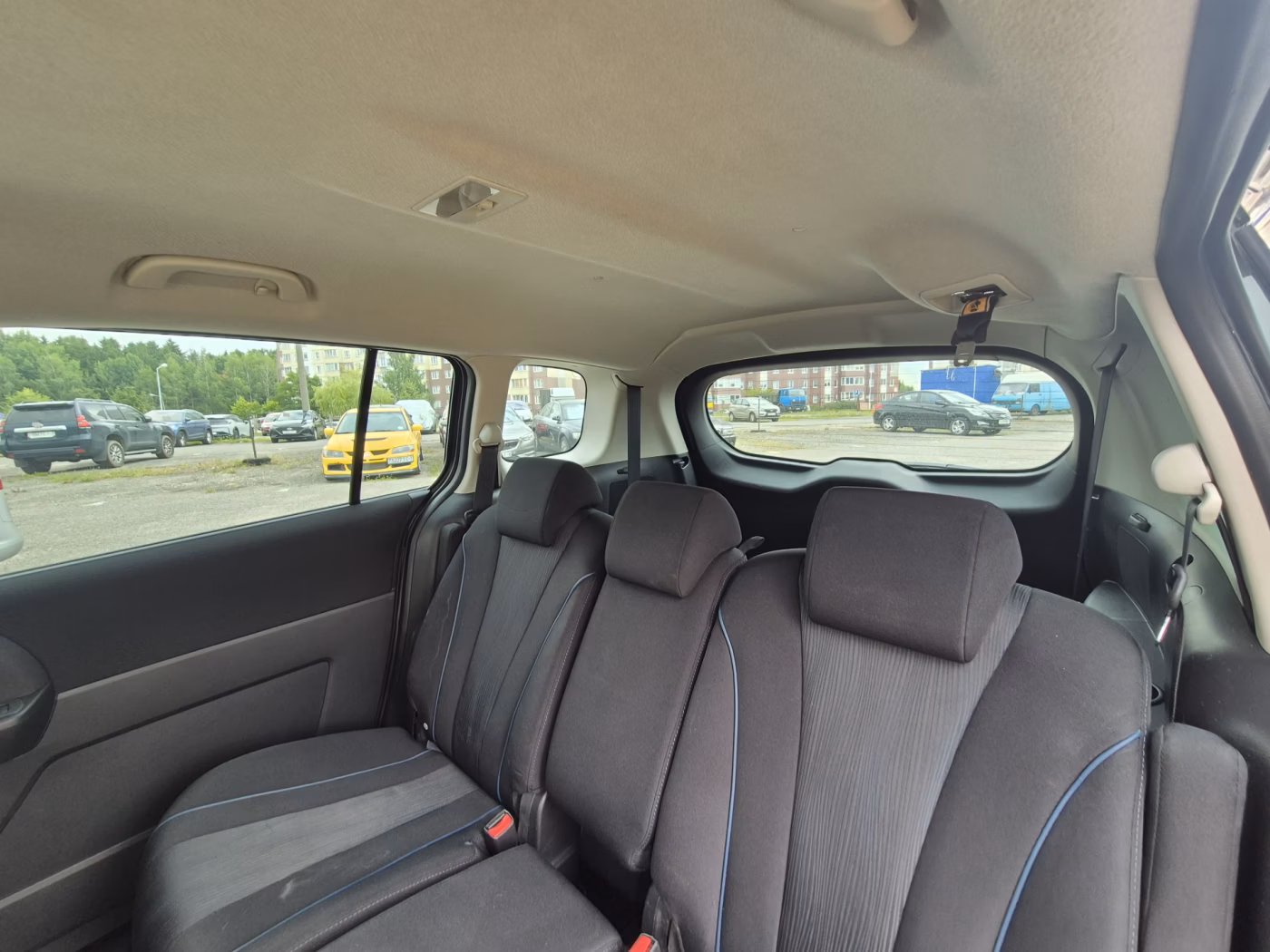 Mazda 5 фото 11