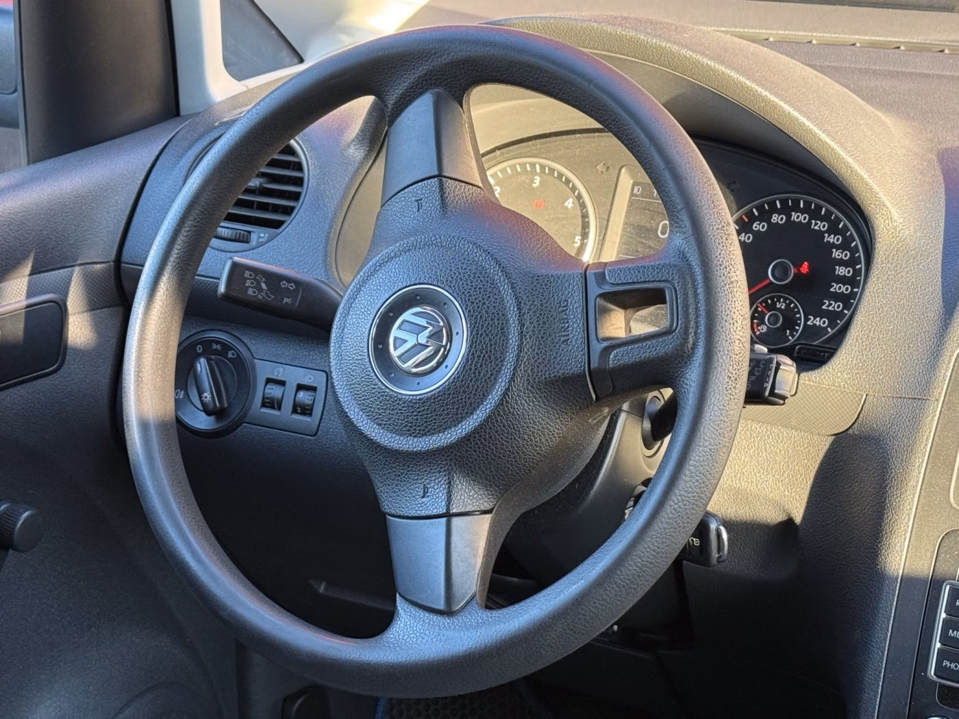 Volkswagen Caddy фото 11
