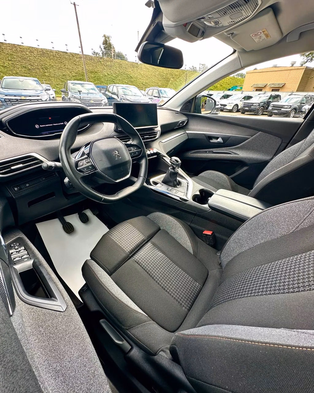 Peugeot 3008 фото 10