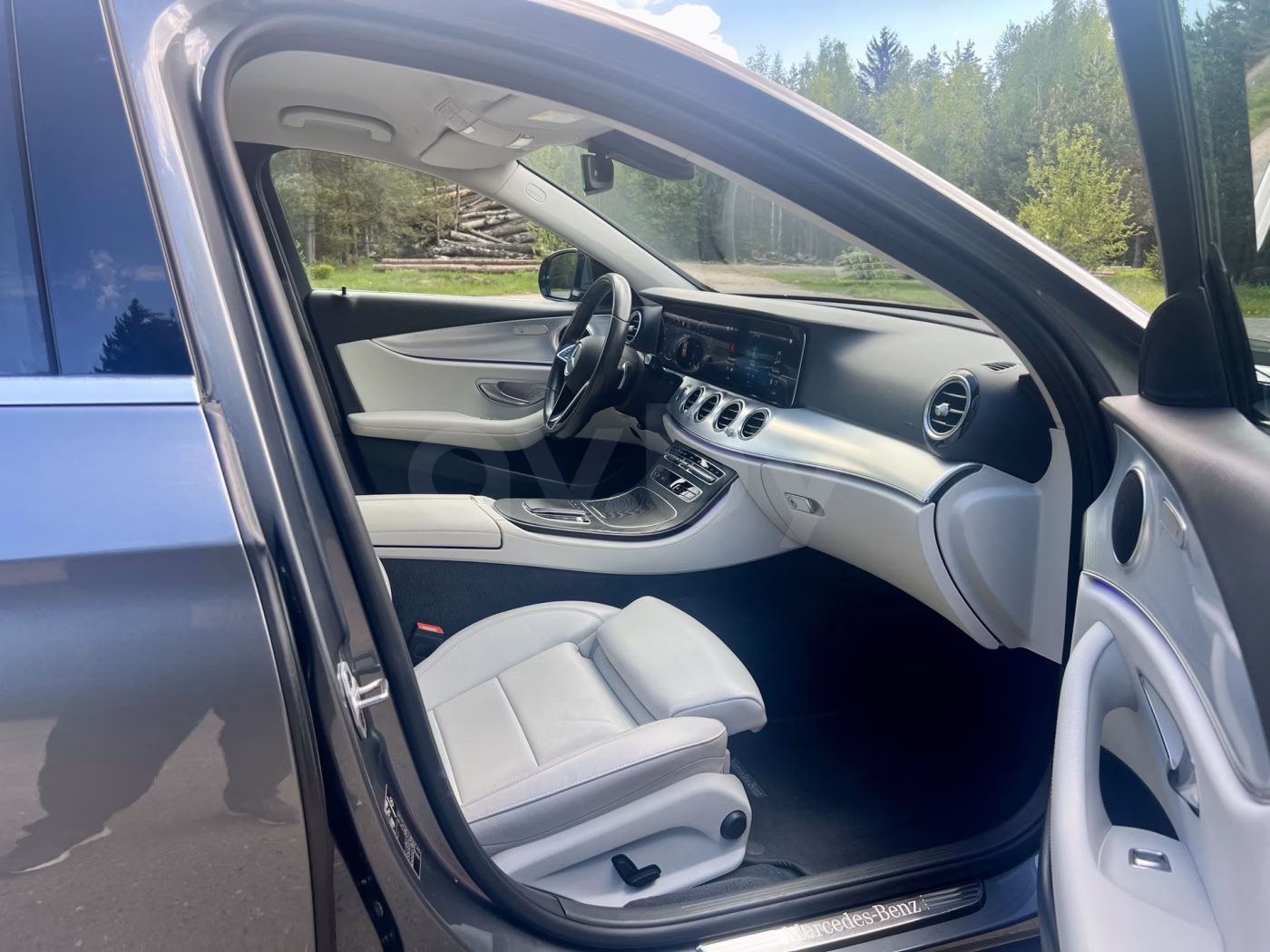 Mercedes-Benz E-Класс фото 14