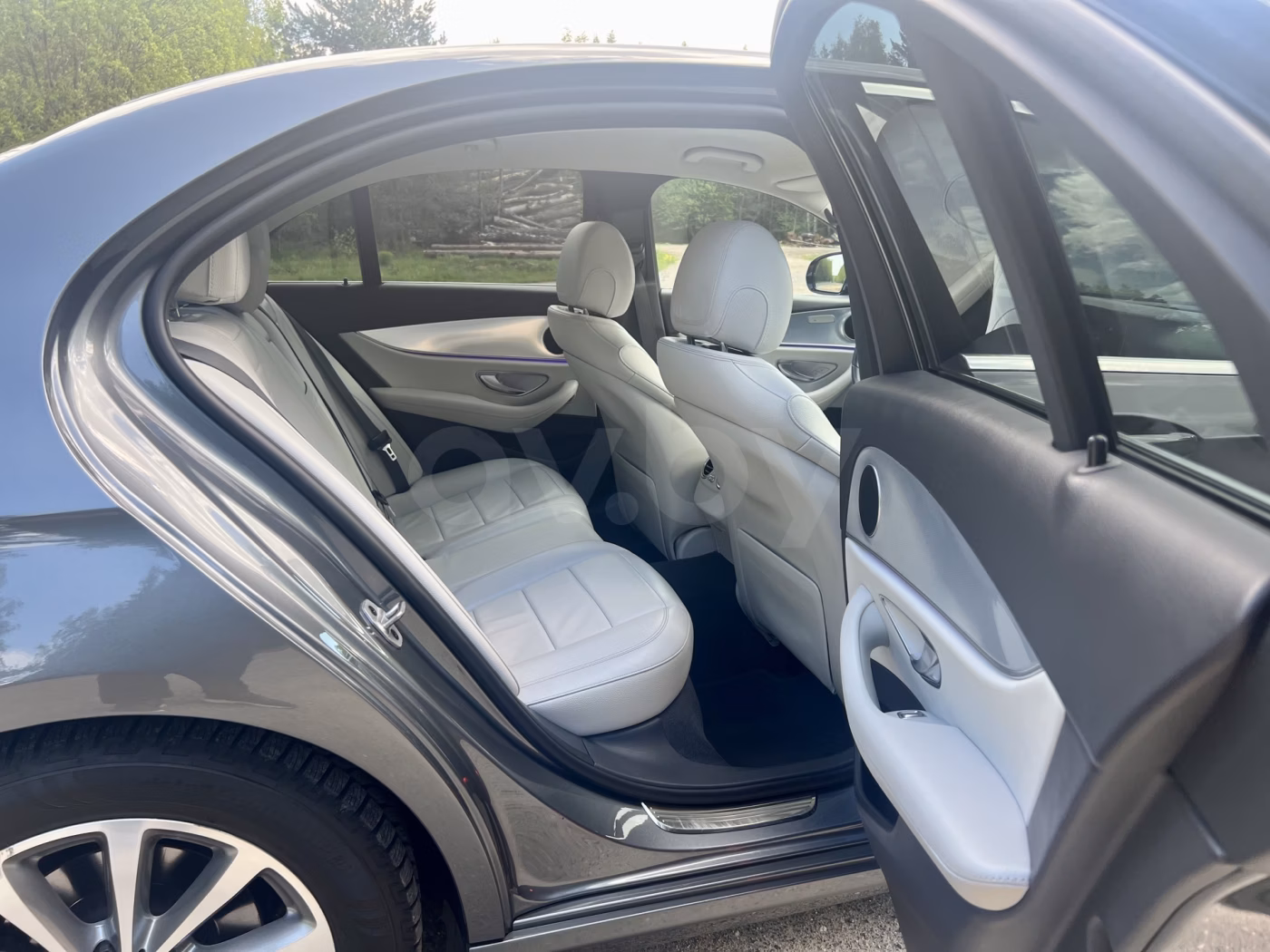 Mercedes-Benz E-Класс фото 15