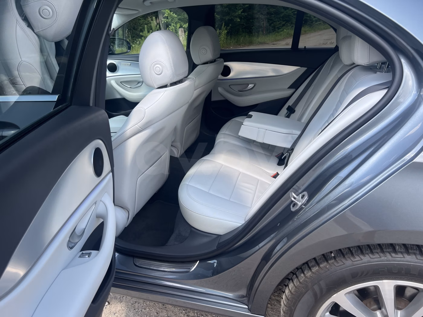 Mercedes-Benz E-Класс фото 13