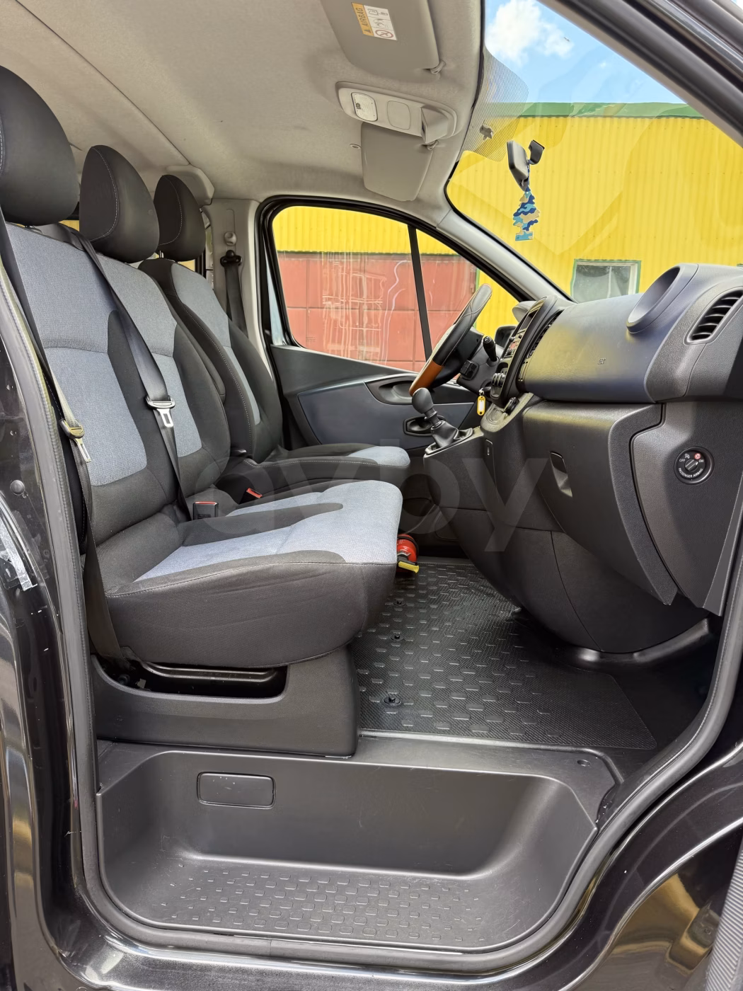 Opel Vivaro фото 7