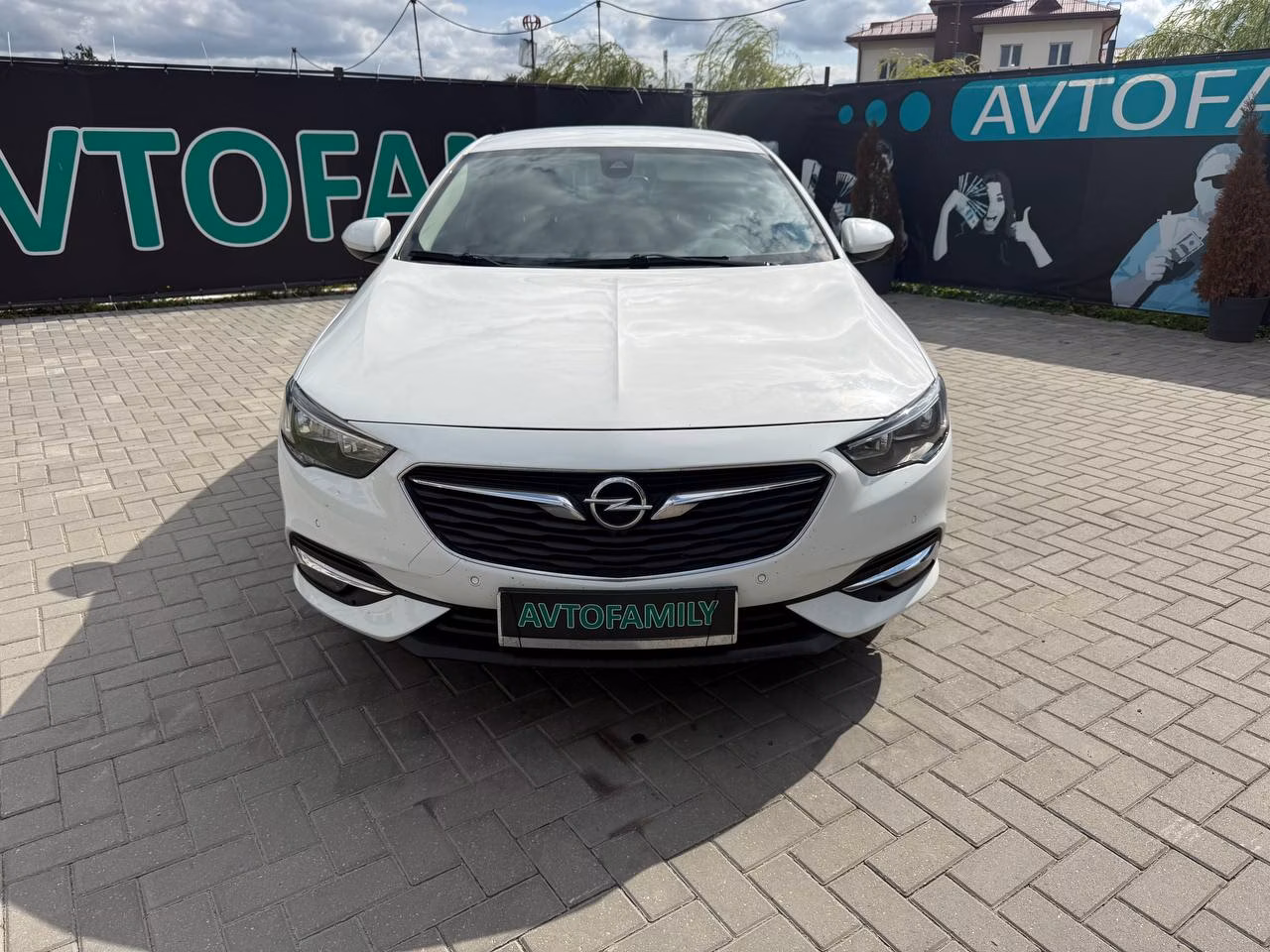 Opel Insignia фото 2