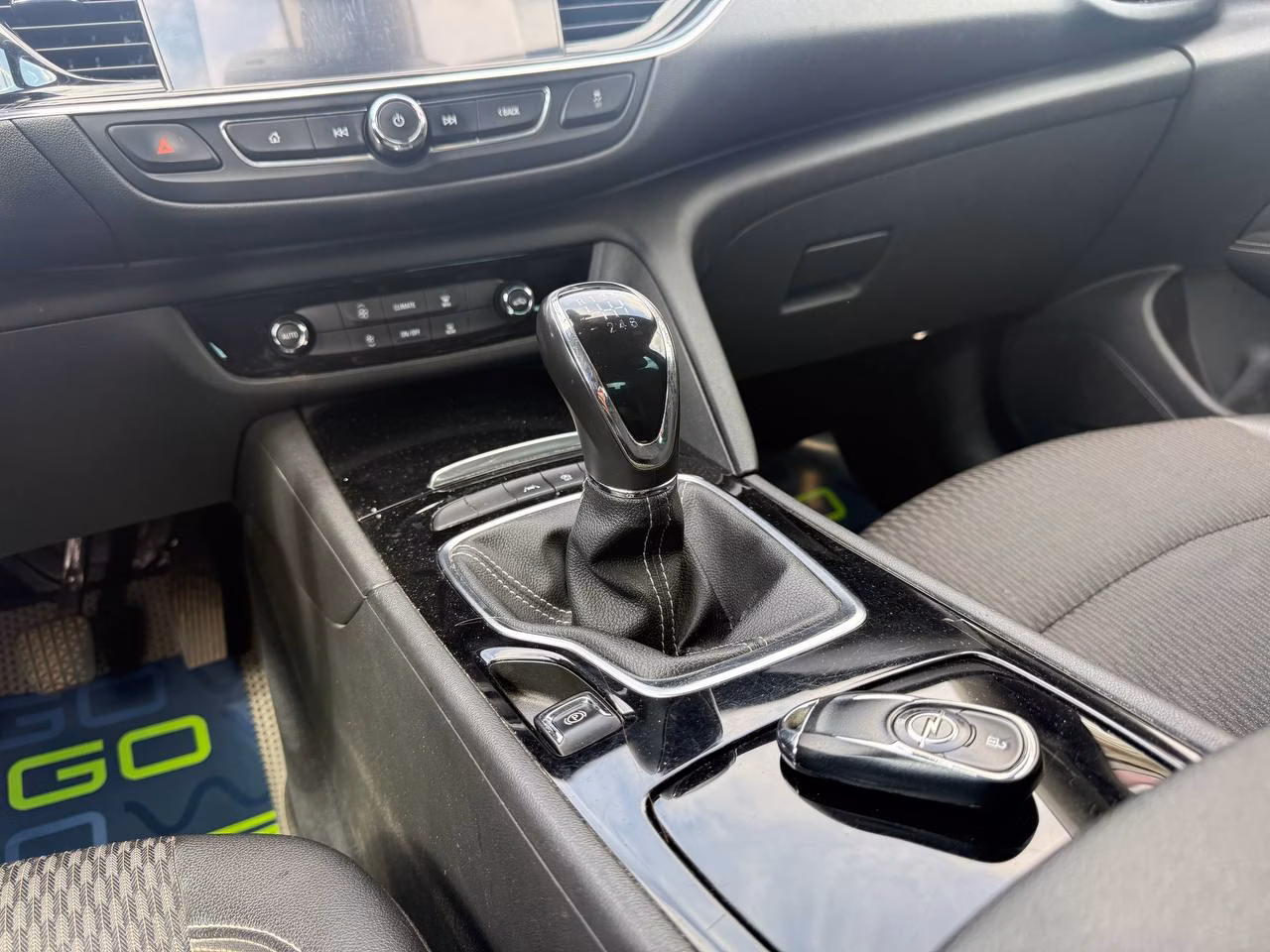 Opel Insignia фото 11