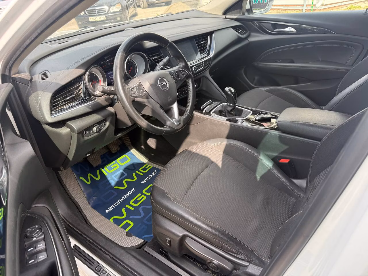 Opel Insignia фото 8