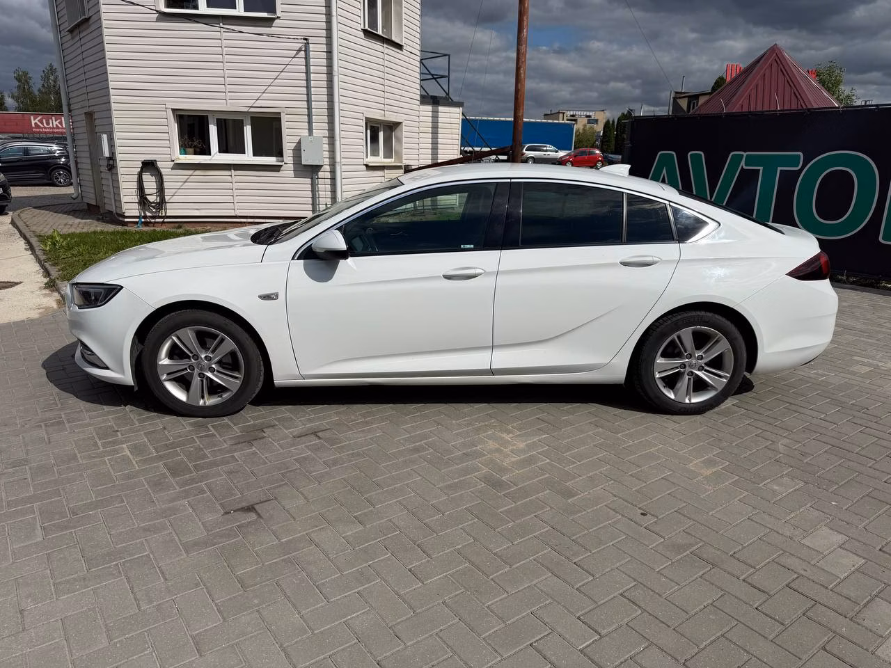 Opel Insignia фото 4