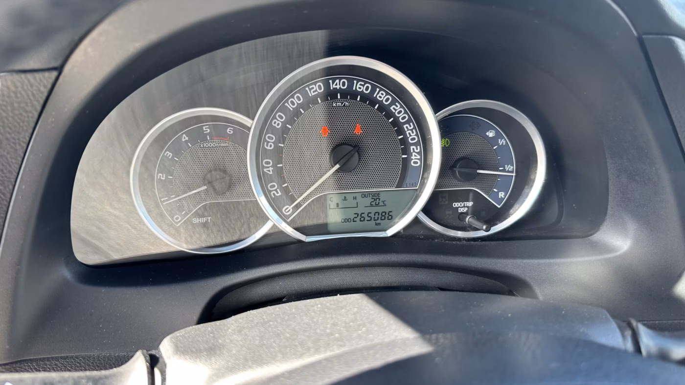Toyota Auris фото 29