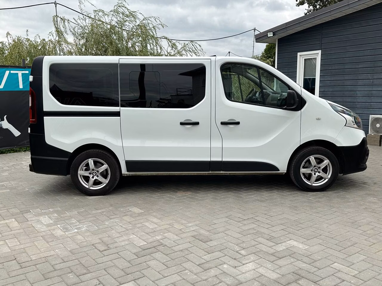 Renault Trafic фото 10