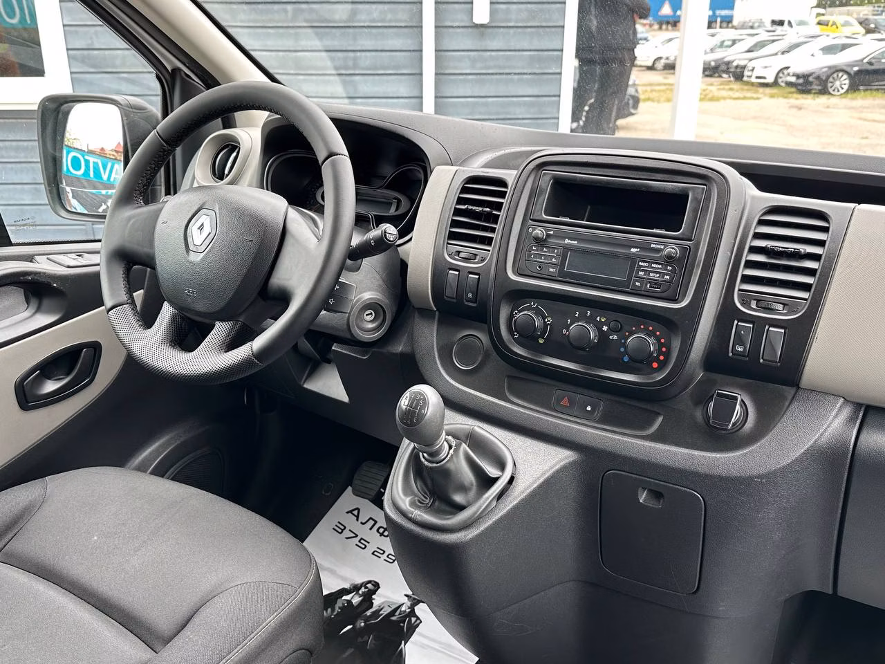 Renault Trafic фото 18