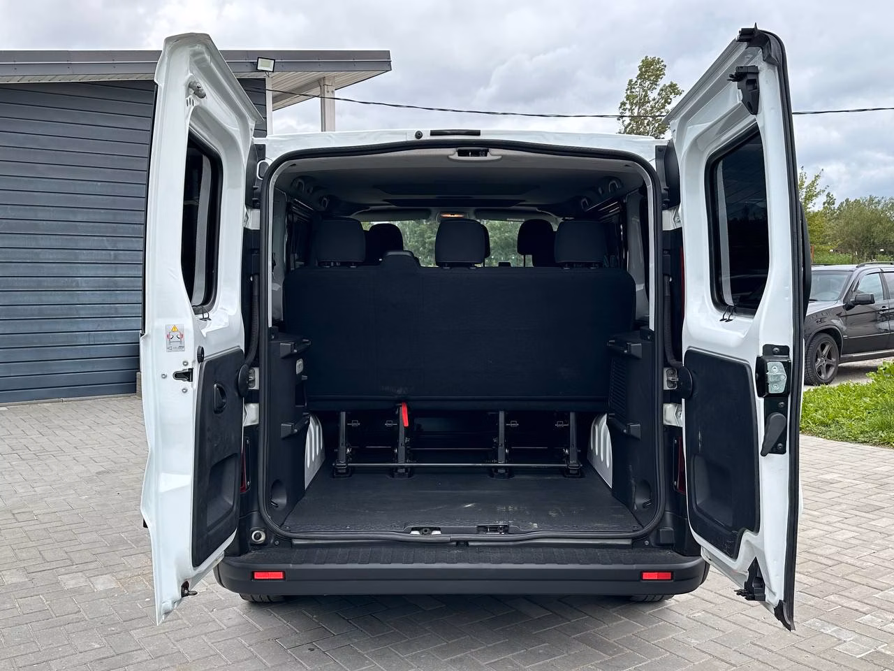 Renault Trafic фото 8