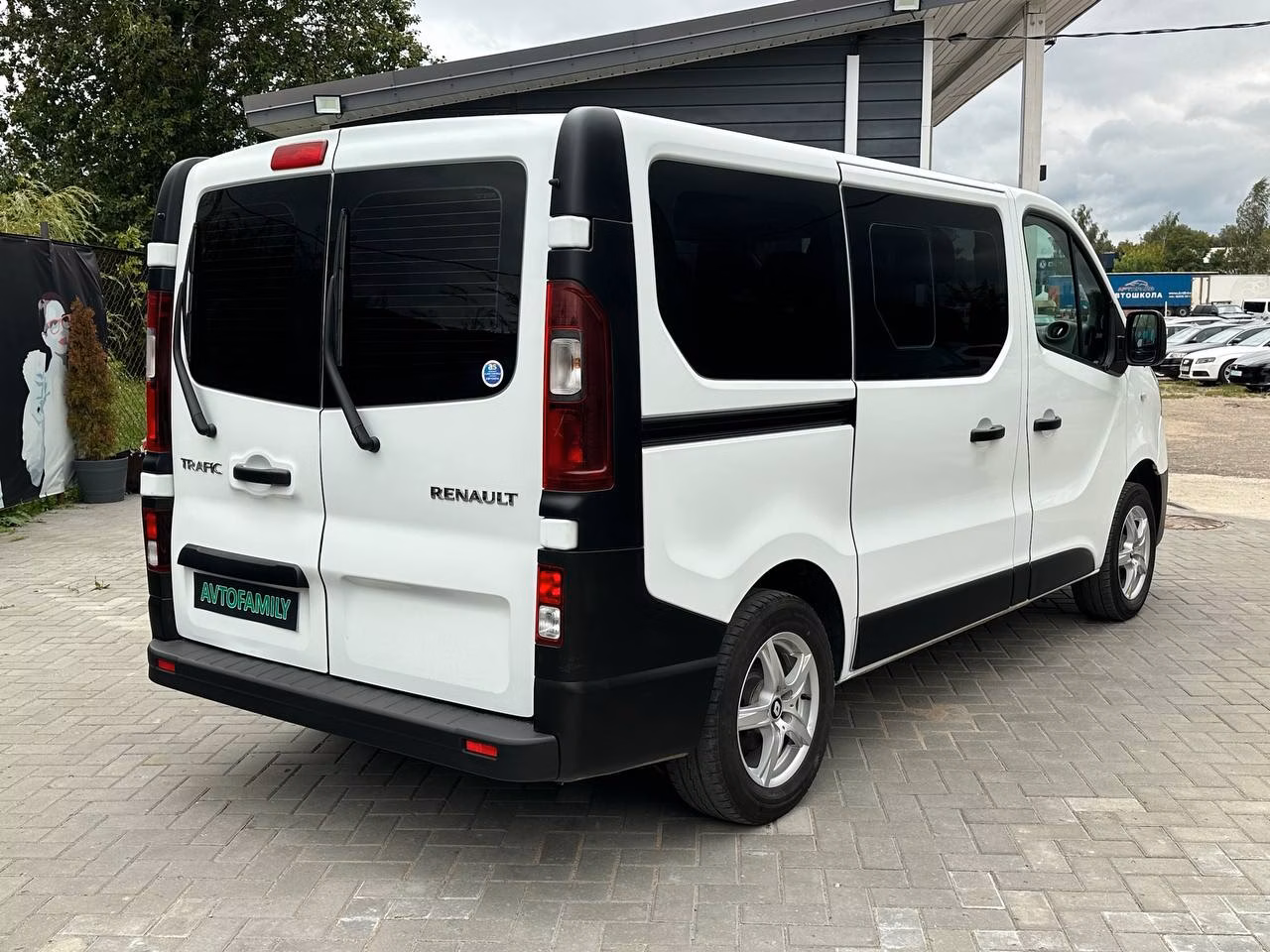 Renault Trafic фото 9
