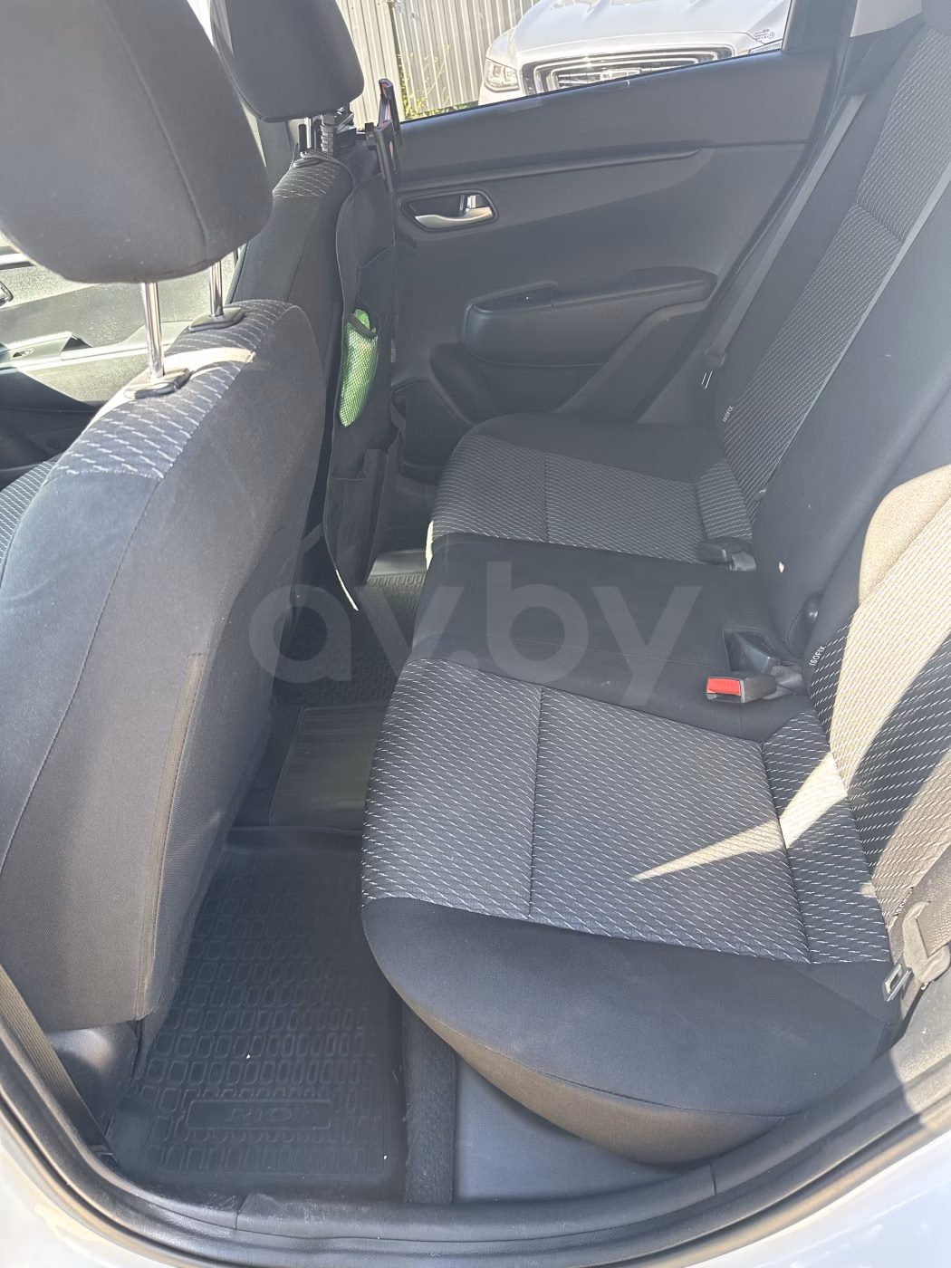 Kia Rio фото 8