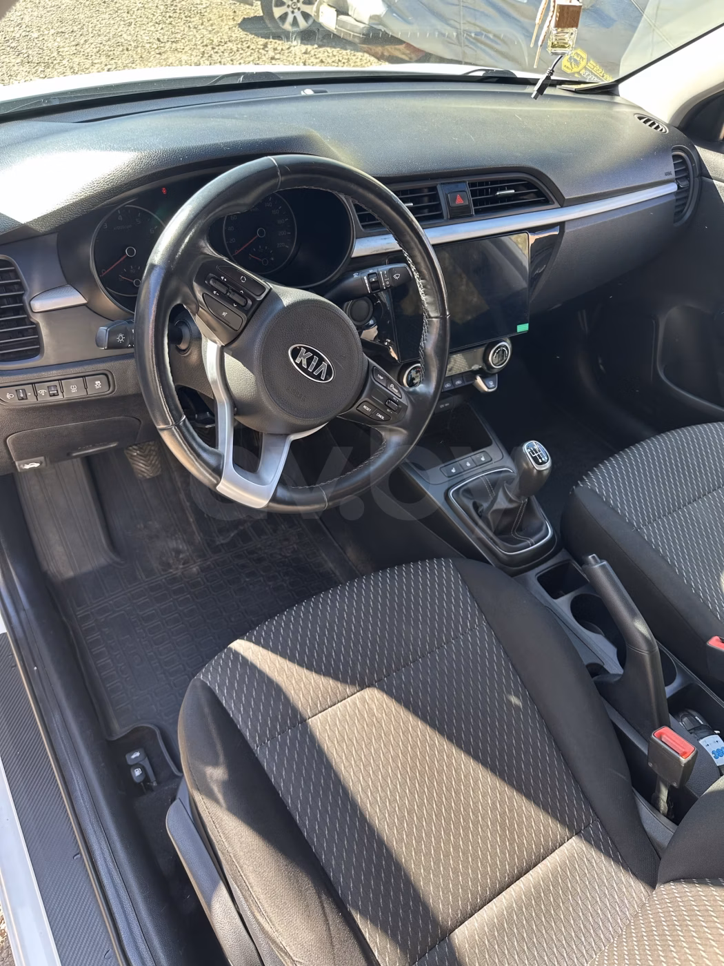 Kia Rio фото 10