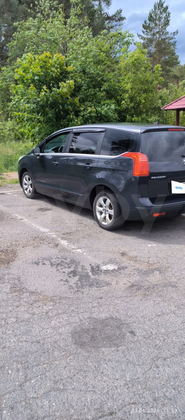 Peugeot 5008 фото 12