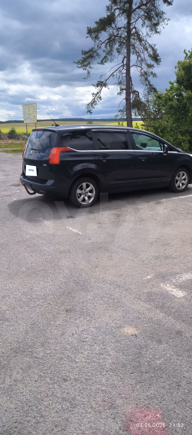 Peugeot 5008 фото 10