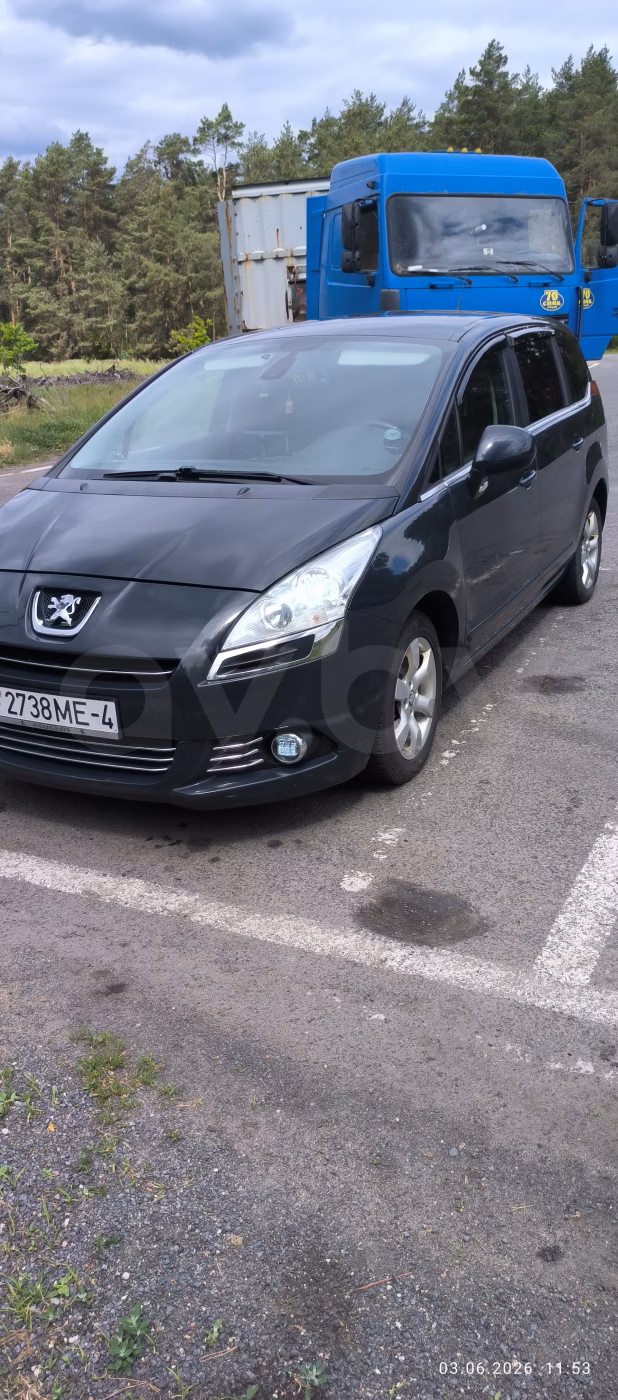 Peugeot 5008 фото 7