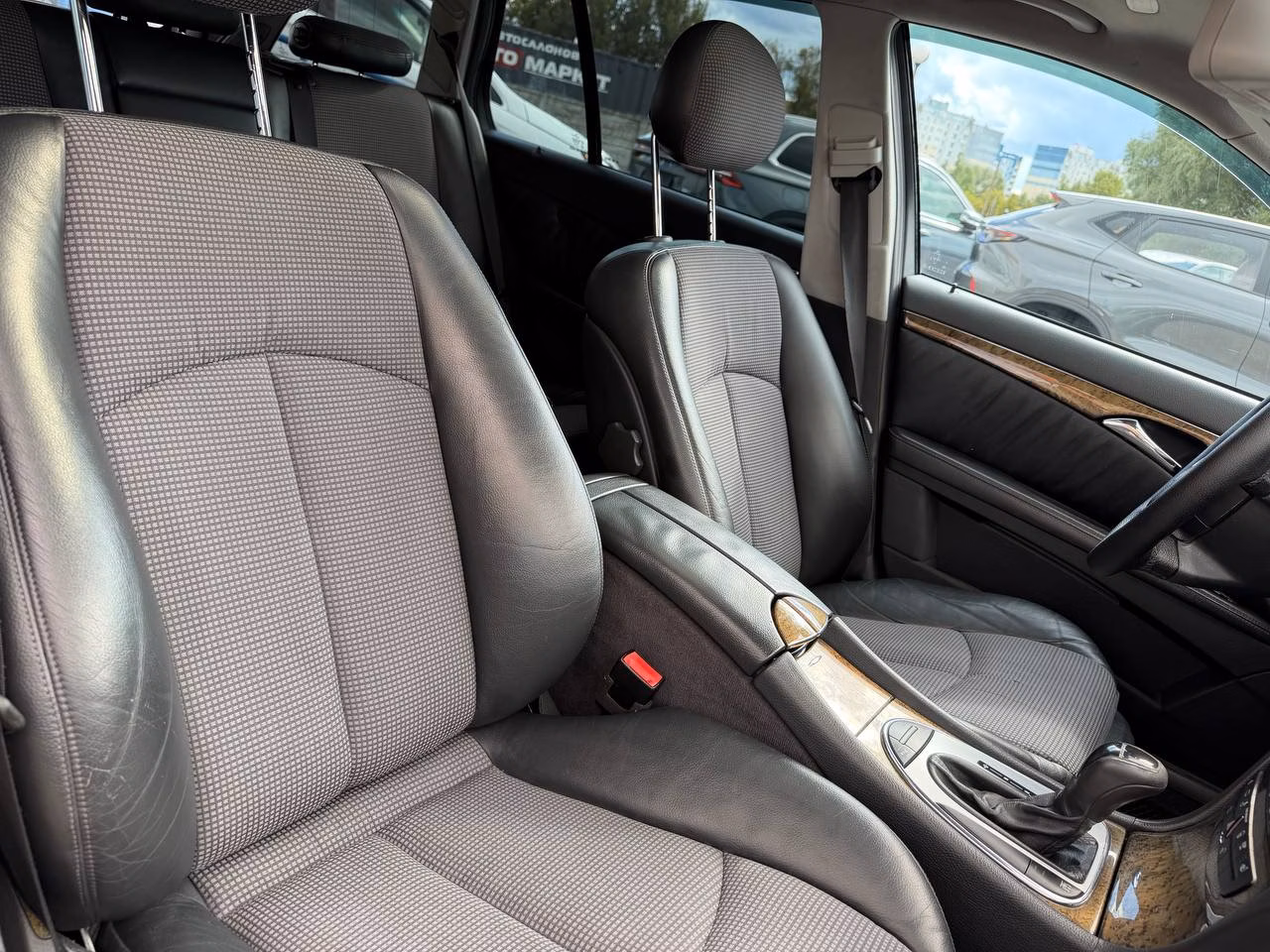 Mercedes-Benz E-Класс фото 19