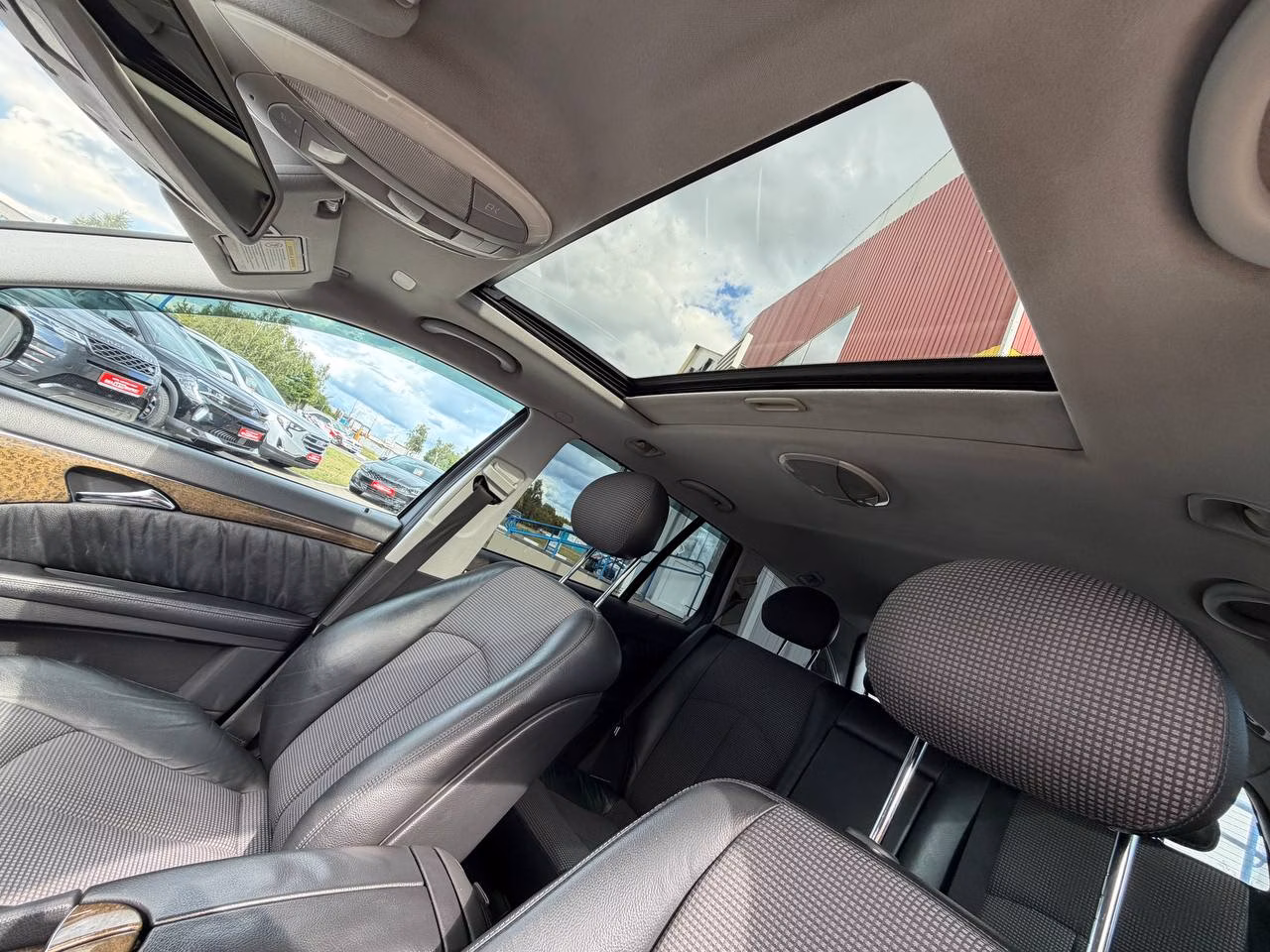 Mercedes-Benz E-Класс фото 20