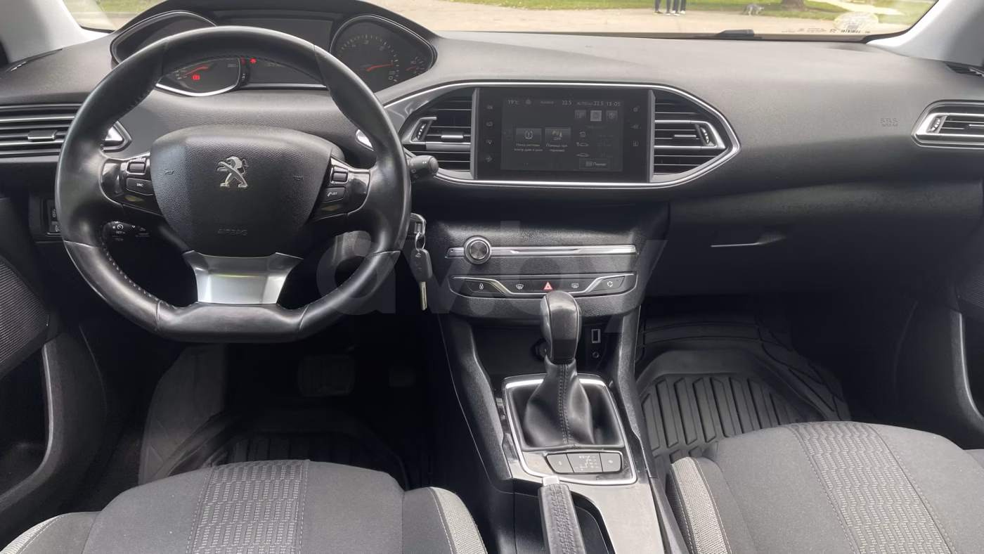 Peugeot 308 фото 9