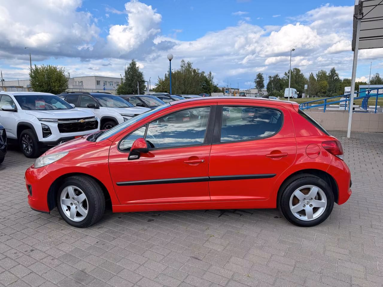 Peugeot 207 фото 8