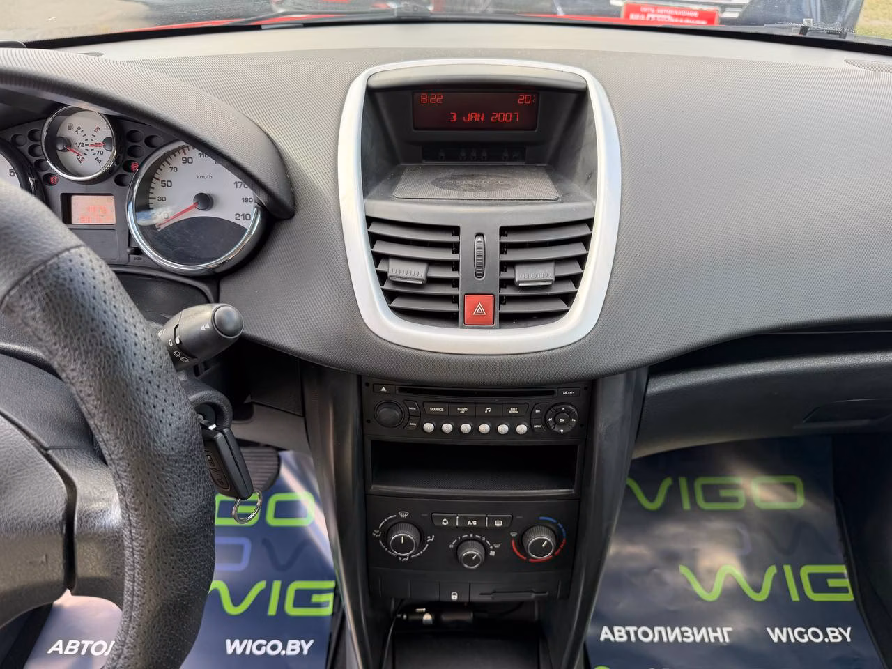 Peugeot 207 фото 12