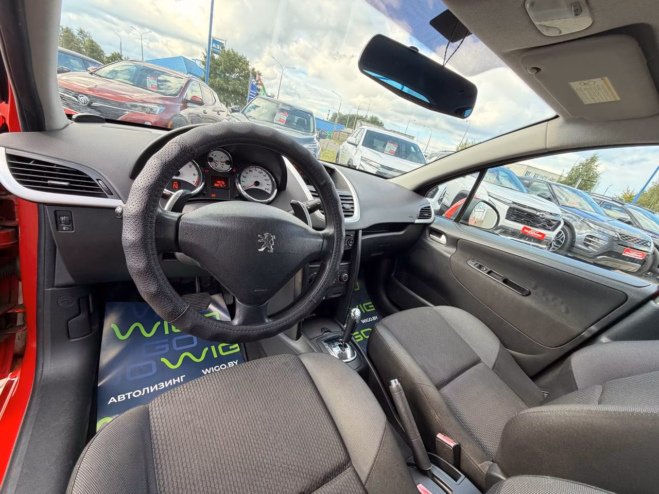 Peugeot 207 фото 15