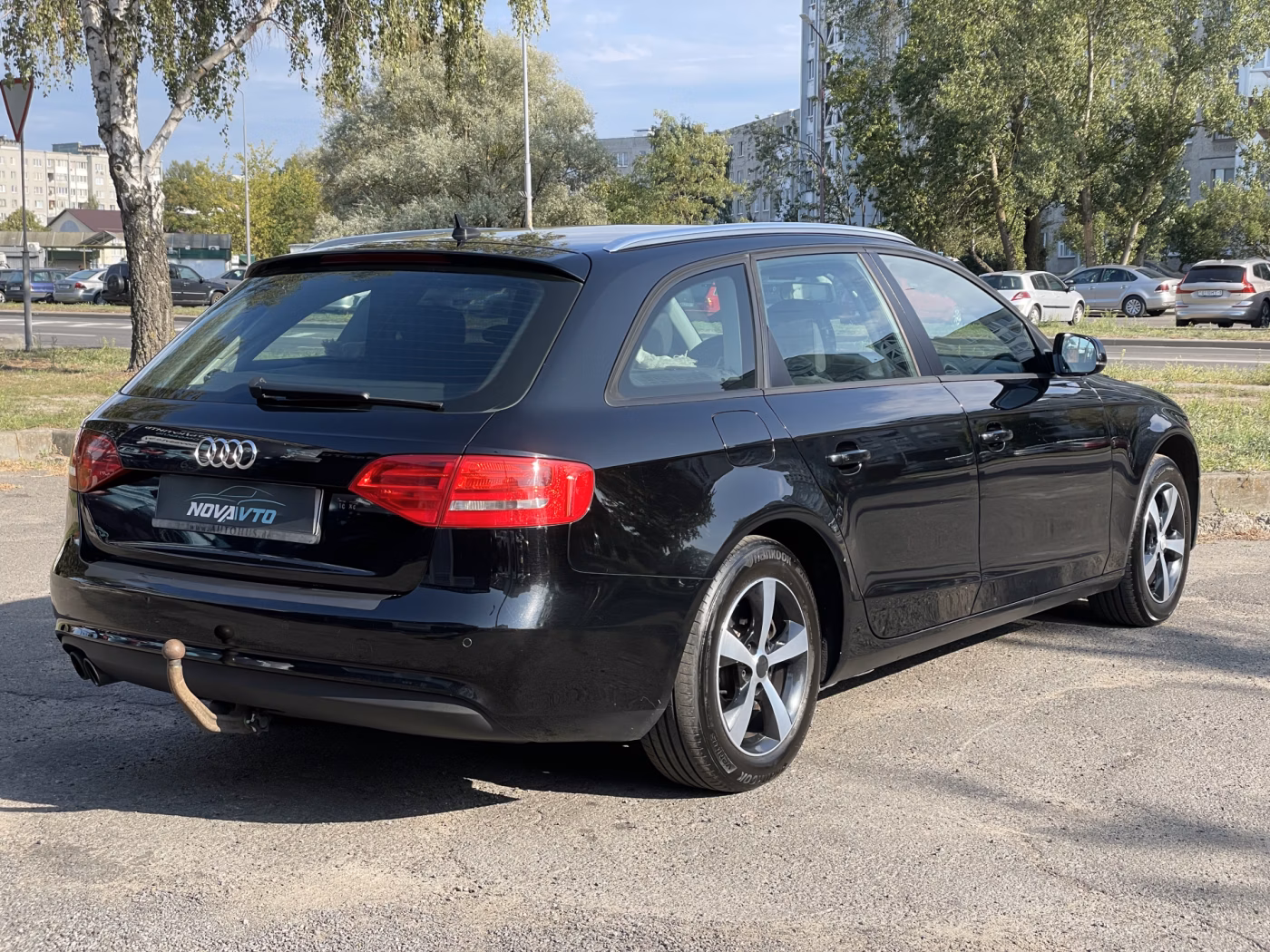 Audi A4 фото 5