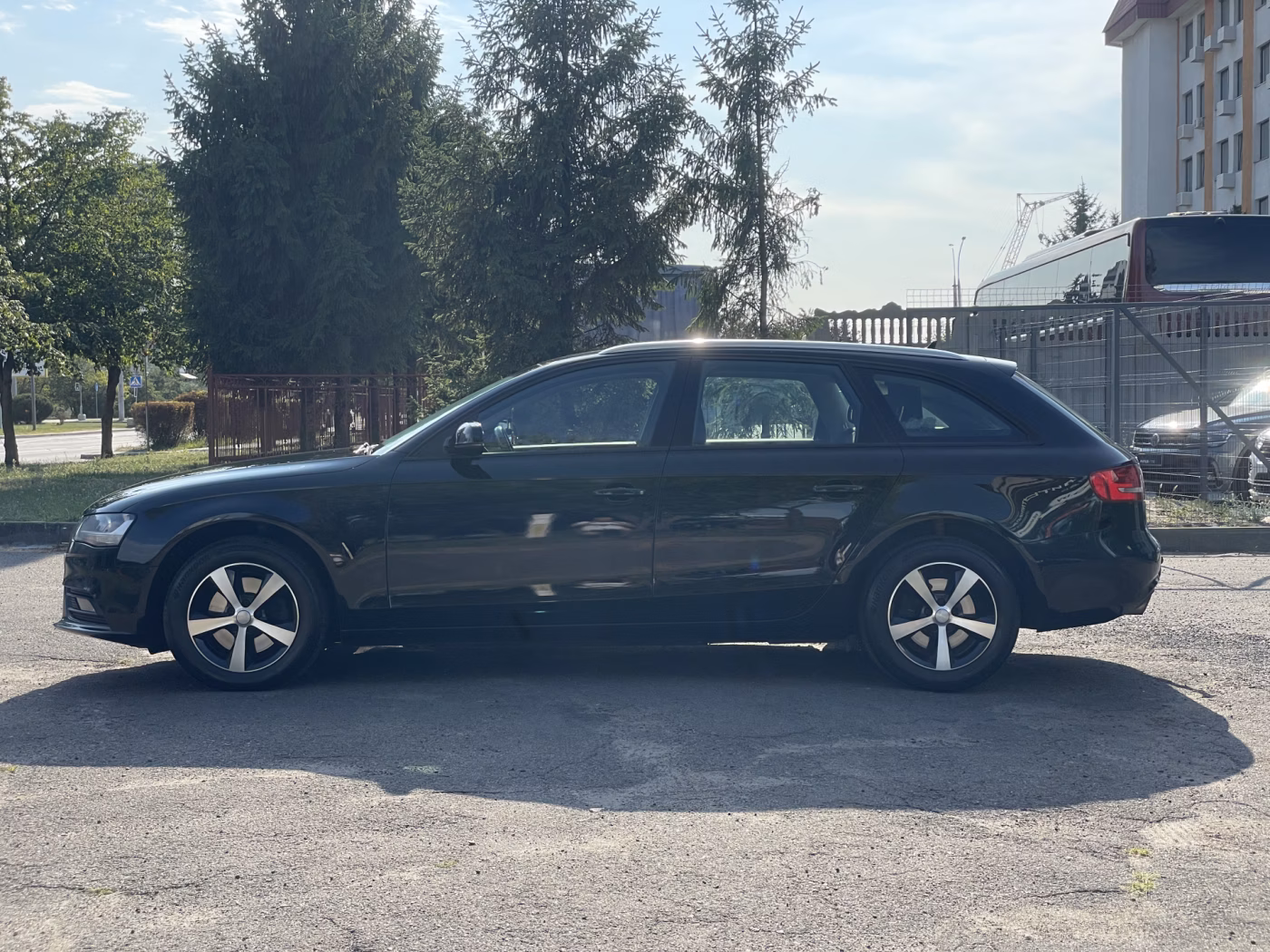 Audi A4 фото 8