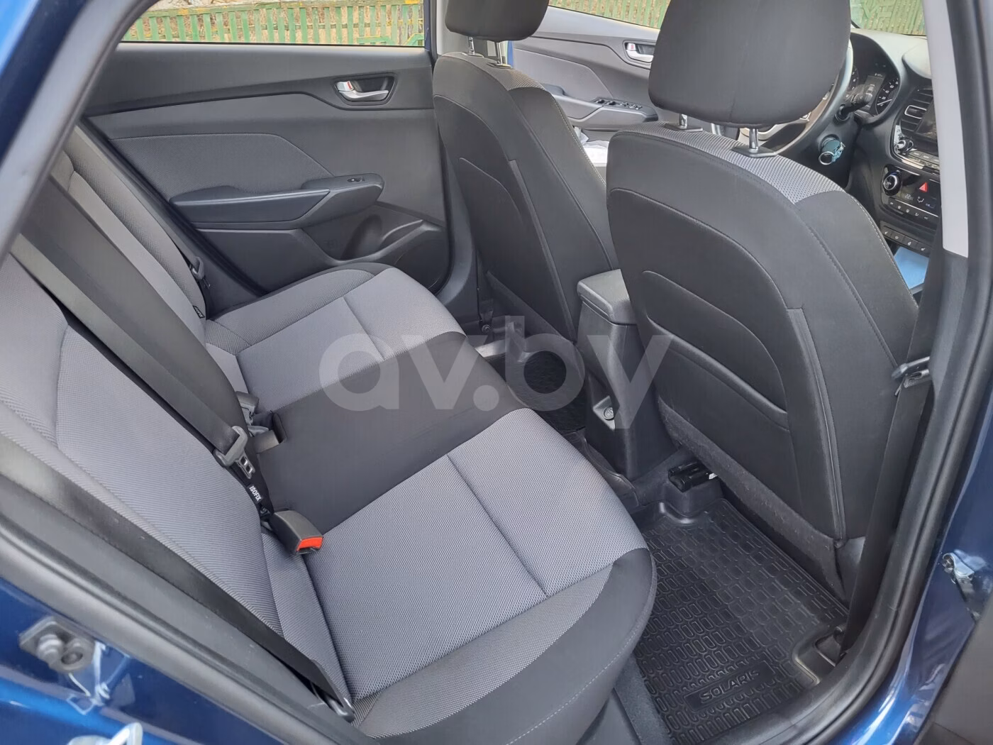 Hyundai Accent фото 8