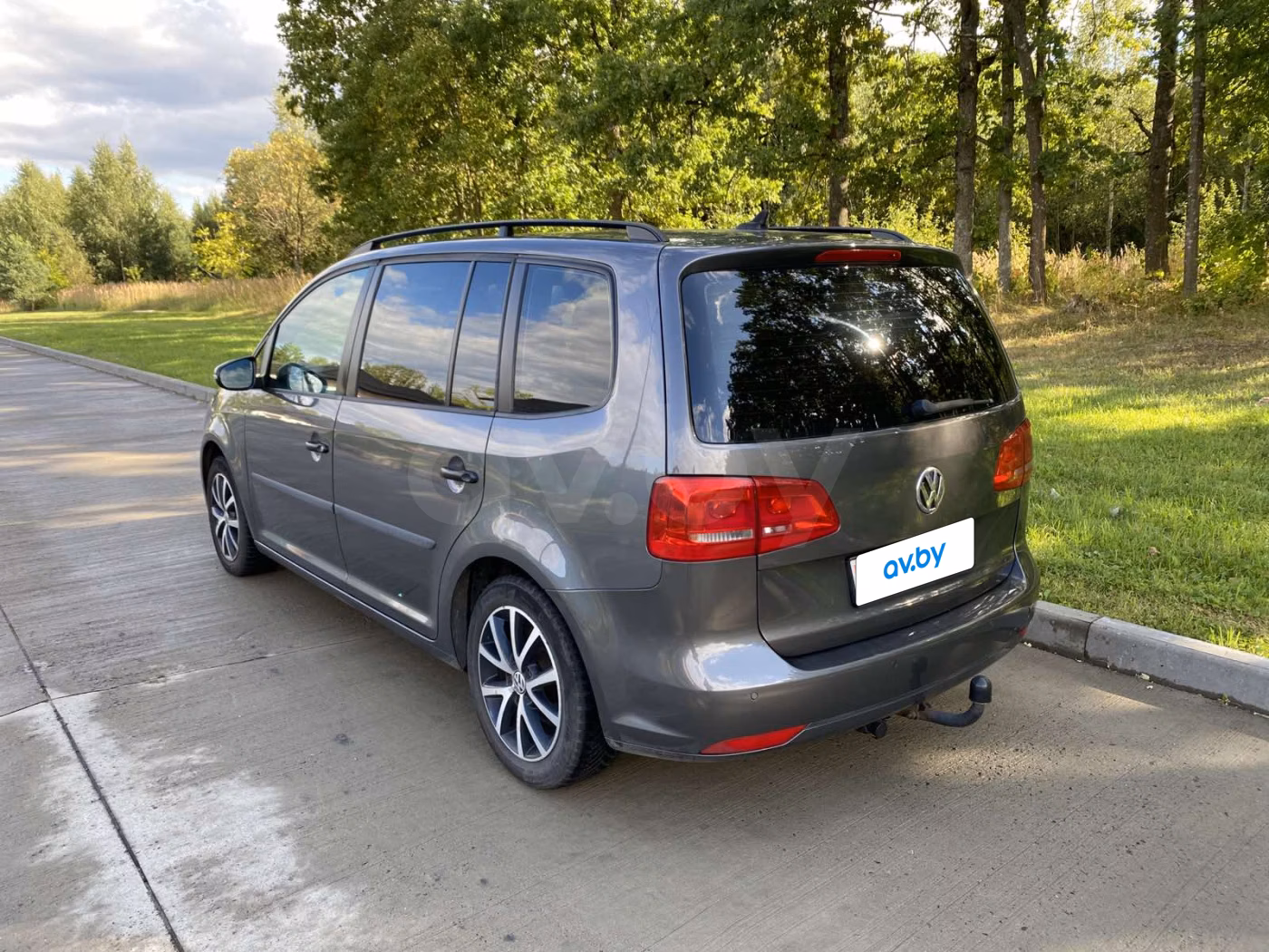Volkswagen Touran фото 8