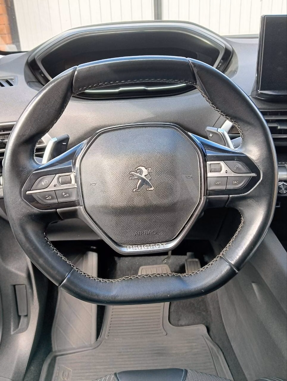 Peugeot 3008 фото 11