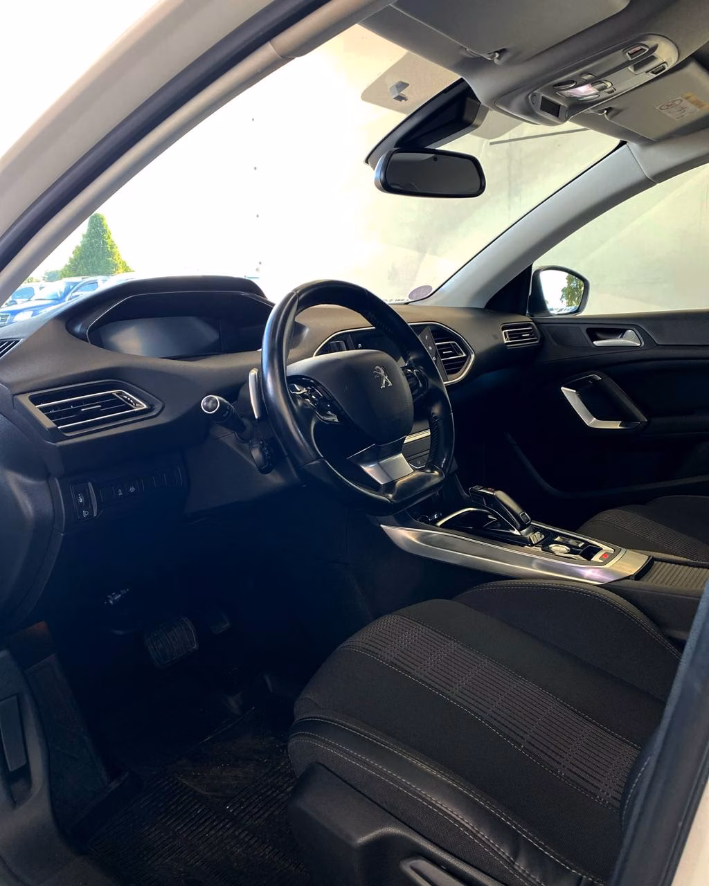 Peugeot 308 фото 10