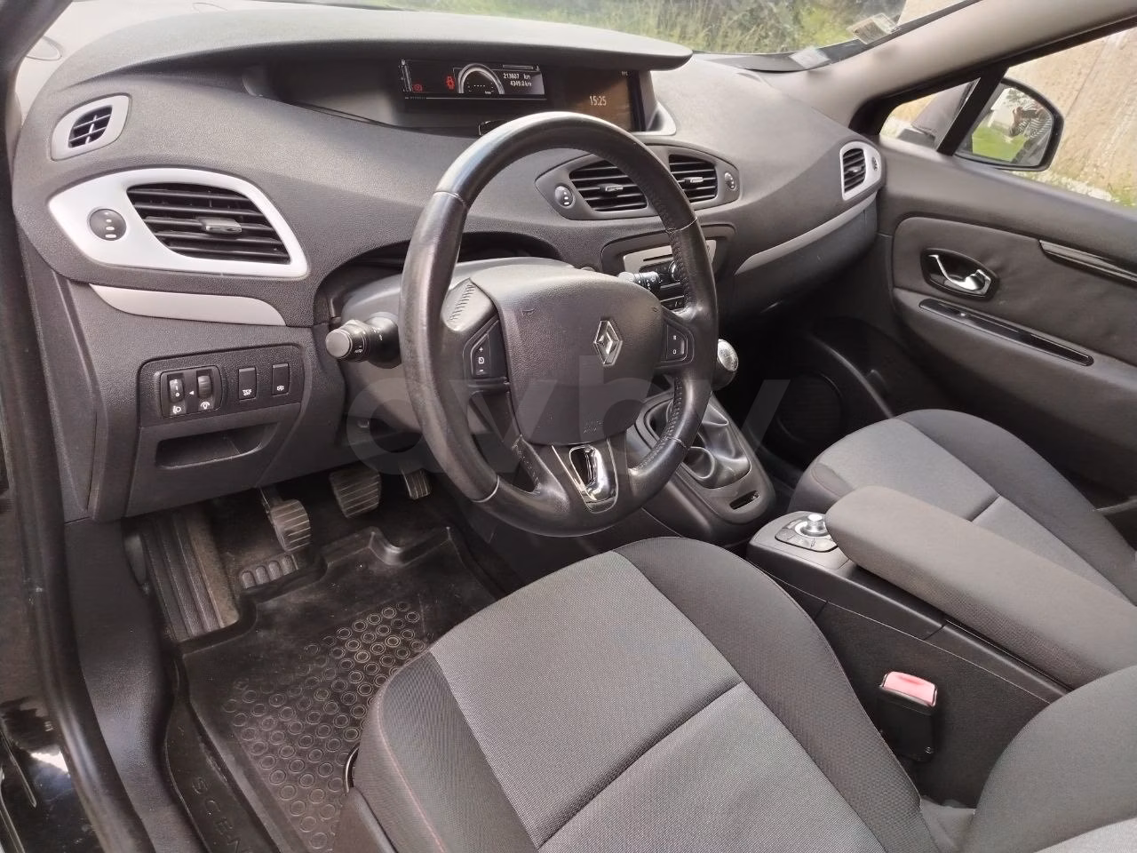 Renault Grand Scenic фото 8