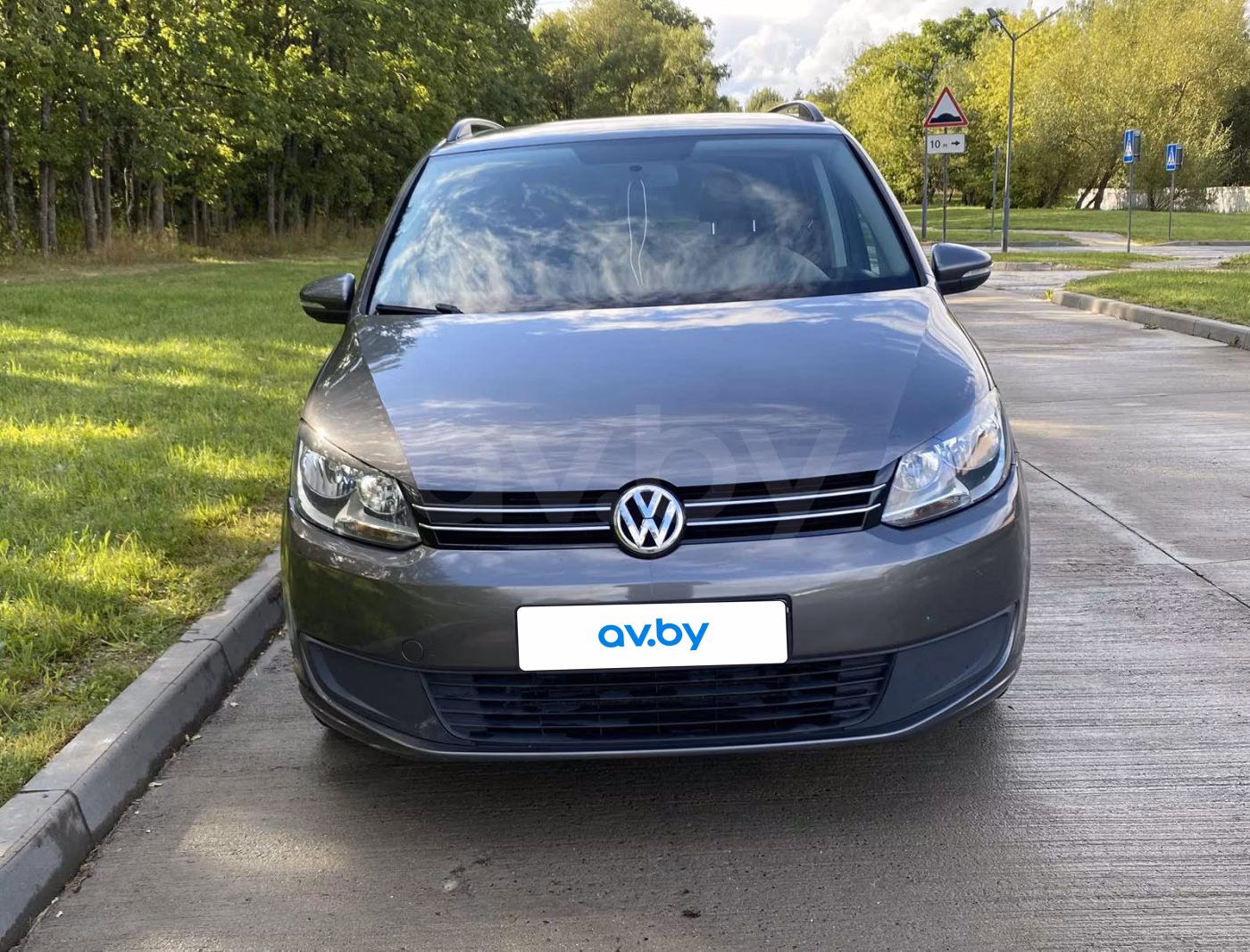 Volkswagen Touran фото 7