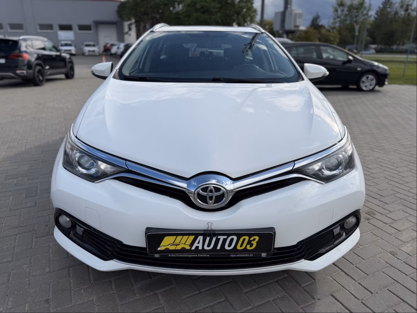 Toyota Auris фото 4