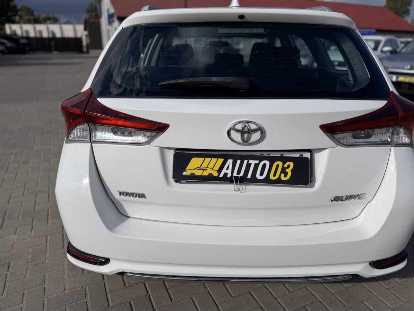 Toyota Auris фото 7