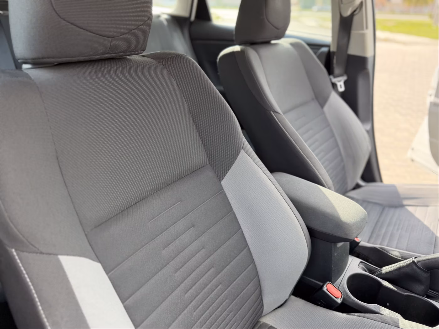 Toyota Auris фото 19