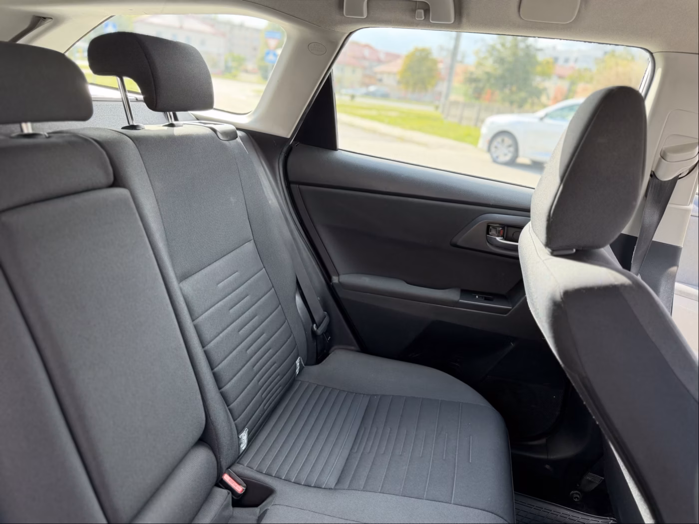 Toyota Auris фото 14