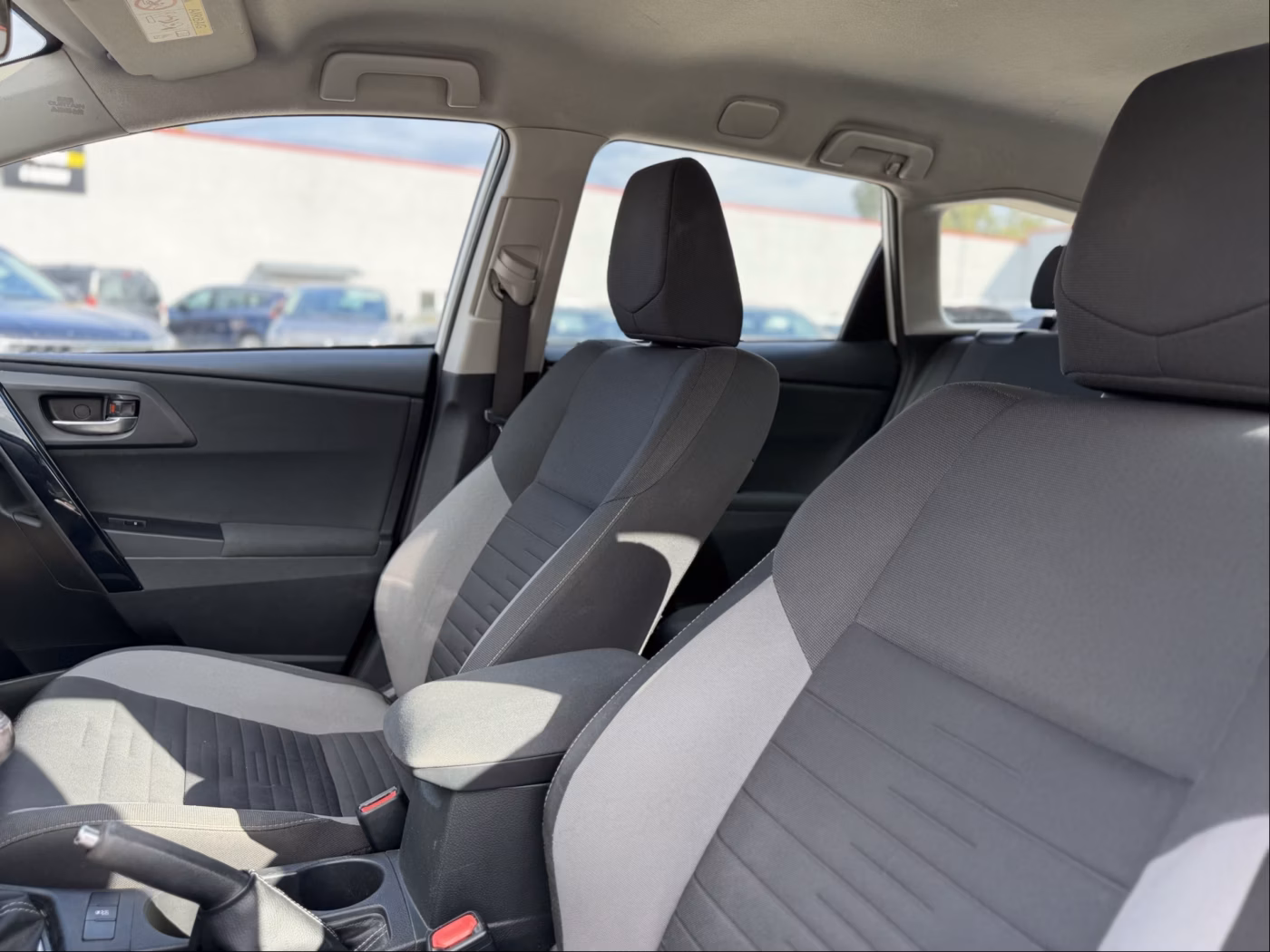 Toyota Auris фото 20