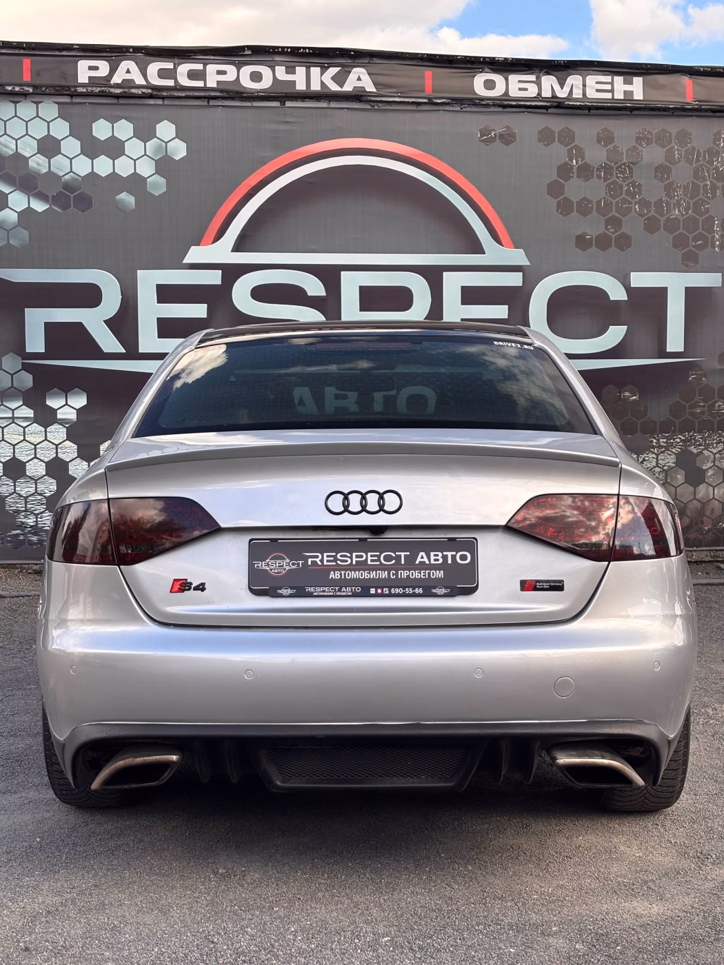 Audi A4 фото 5