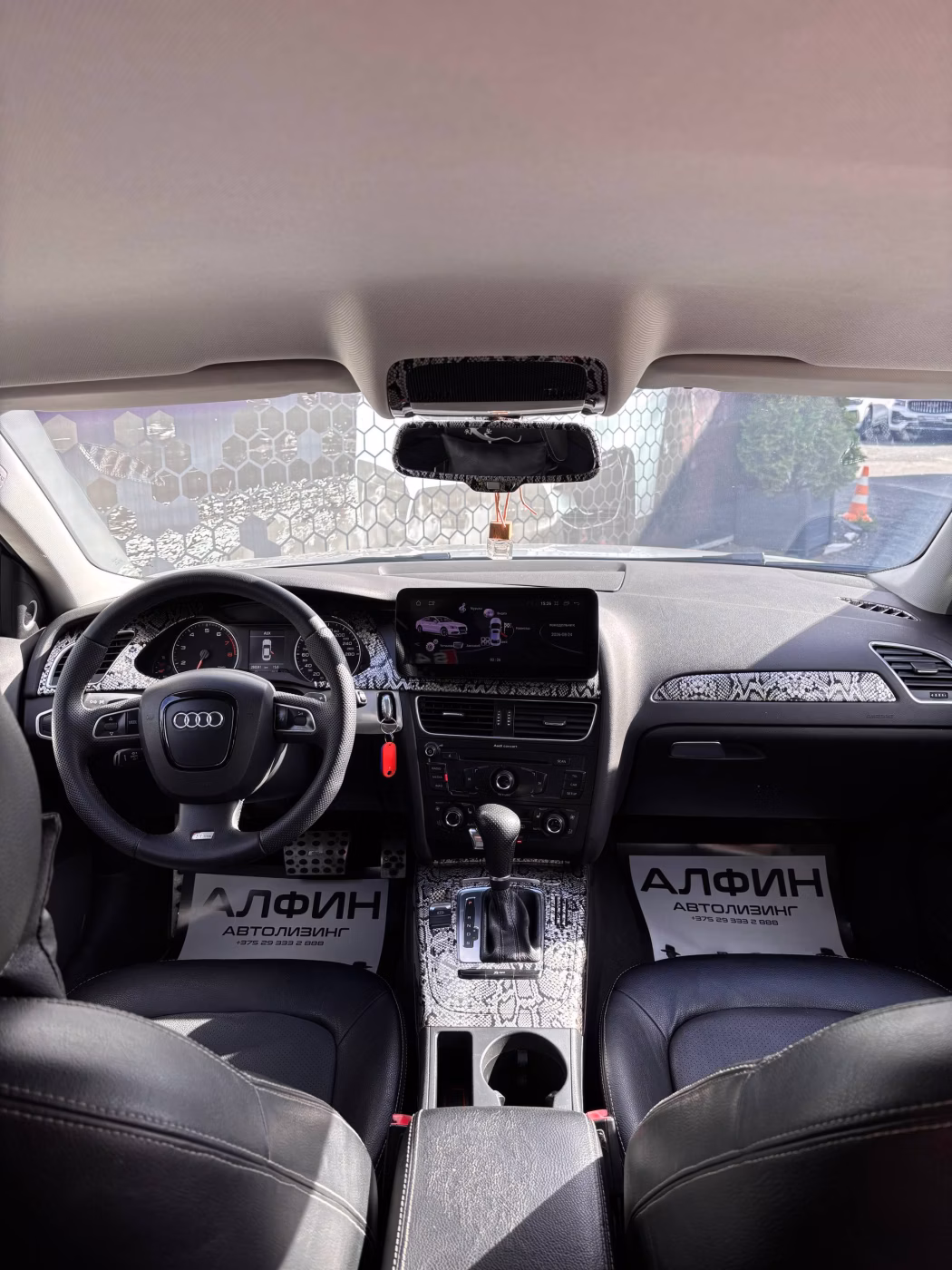 Audi A4 фото 13