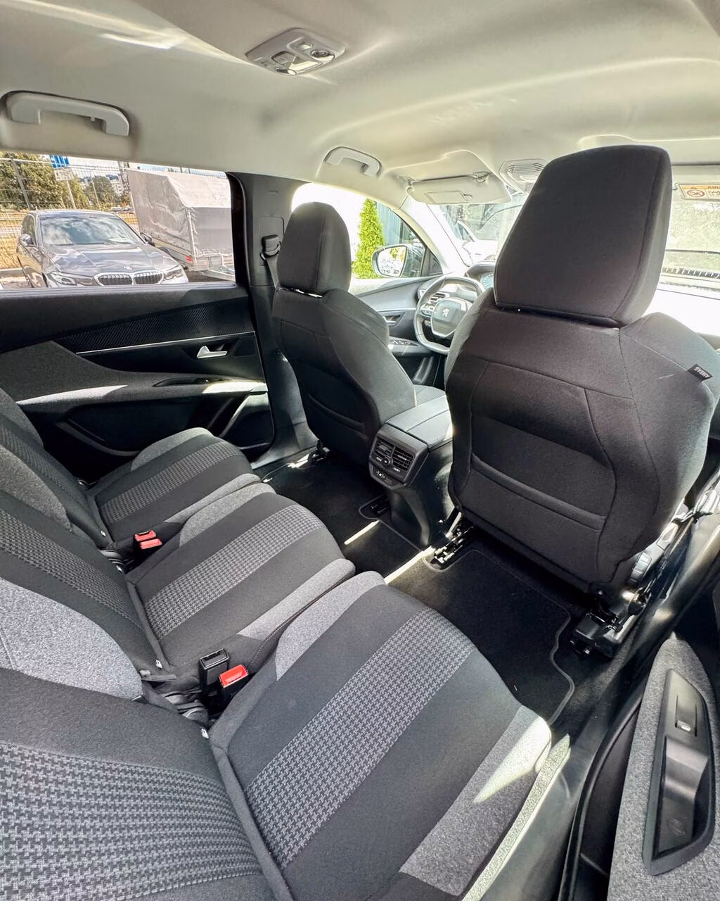 Peugeot 5008 фото 13