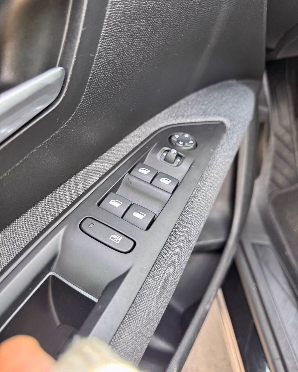 Peugeot 5008 фото 19