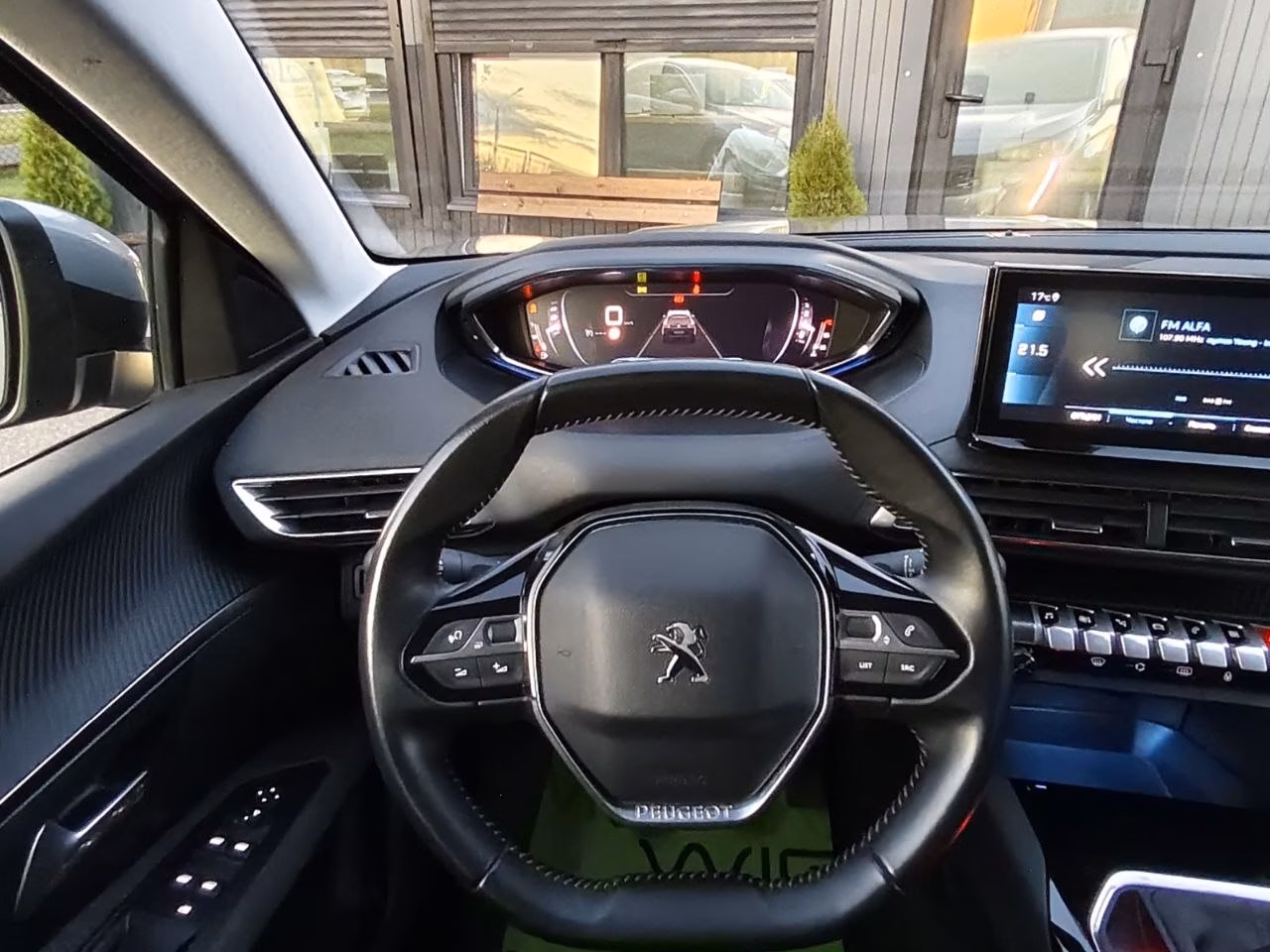 Peugeot 5008 фото 12